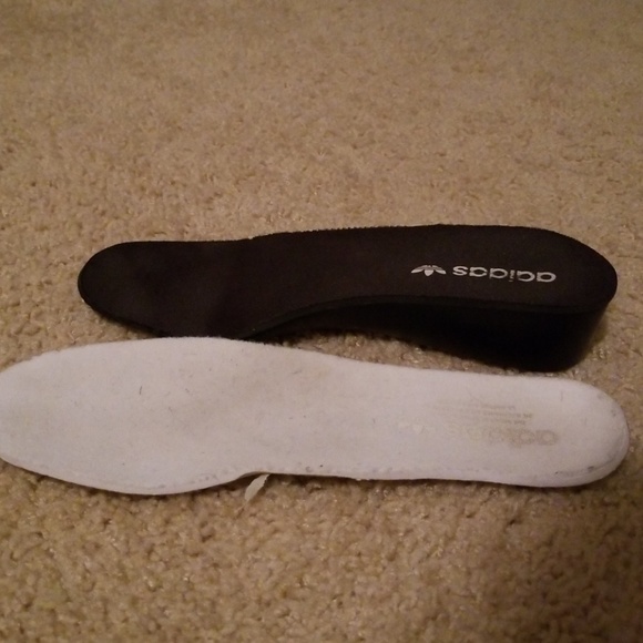 High top Adidas white and black size 7.5. - Picture 4 of 4